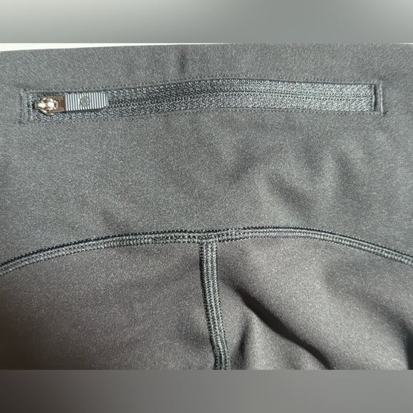 Lululemon Speed Up Crop 21” - Size 4 - Black - Picture 7 of 14